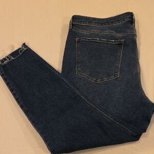 Old Navy Mid-Rise Rockstar Super Skinny